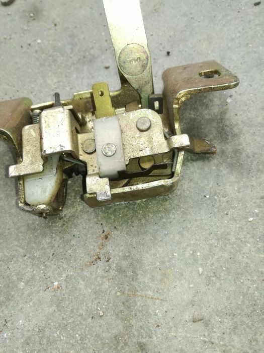 Задна брава за Хонда Сивик и за rover 400