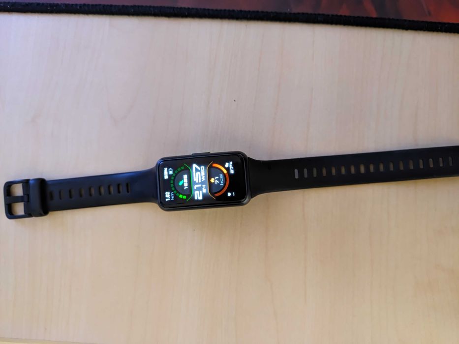Bratara inteligenta Huawei Band 7