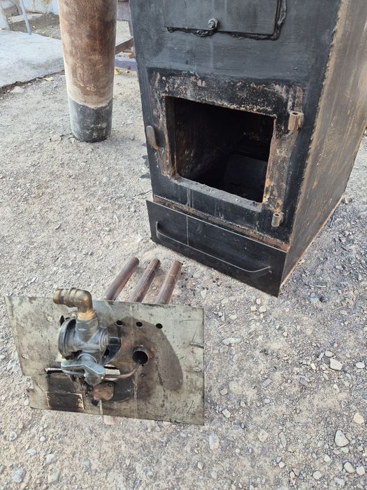 Продается печка для дома два в одном газовая и угольная