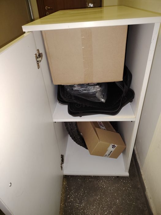 Dulap depozitare pe roti pt balcon. Cote 48 x 80x 100cm.