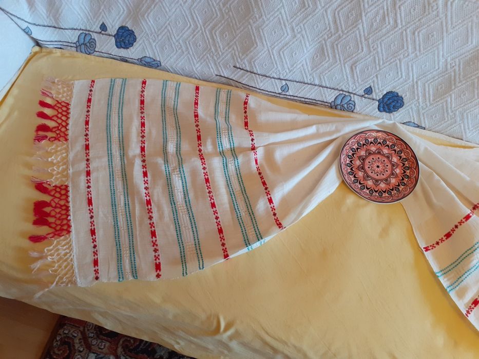 Stergar ornamental autentic,cusut la război pe pânză fina