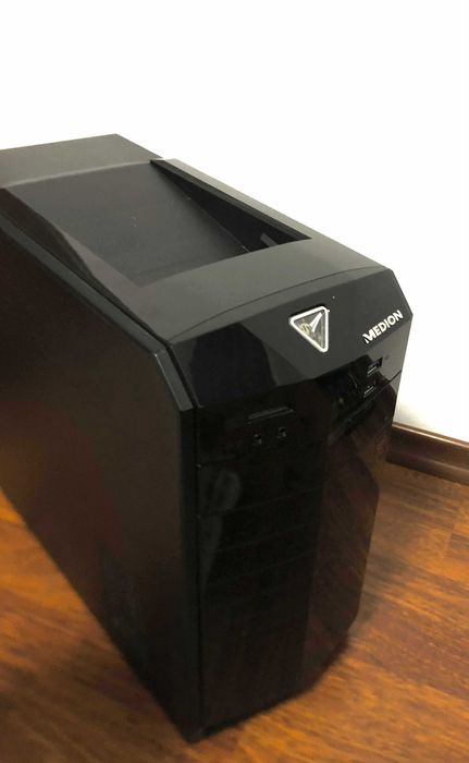 PC— i3-4130 8GB RAM (HyperX + Kingston) •SSD Kingston  plus Monitor 23