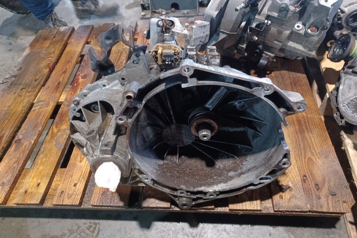 CUTIE DE VITEZE 5+1 TREPTE 6C1R7002AB 6C1R7F096 Ford Transit 3 [Facel