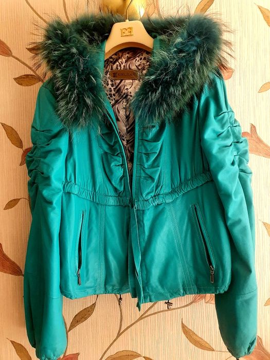 Женская кожаная куртка