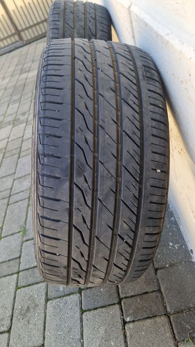 Vând anvelope 225 40 18