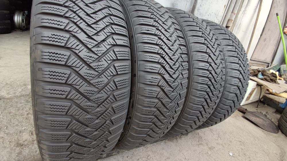 4бр. зимни гуми 185/65/15 Laufenn I* Fit+
dot23
7.07mm
Много добро със