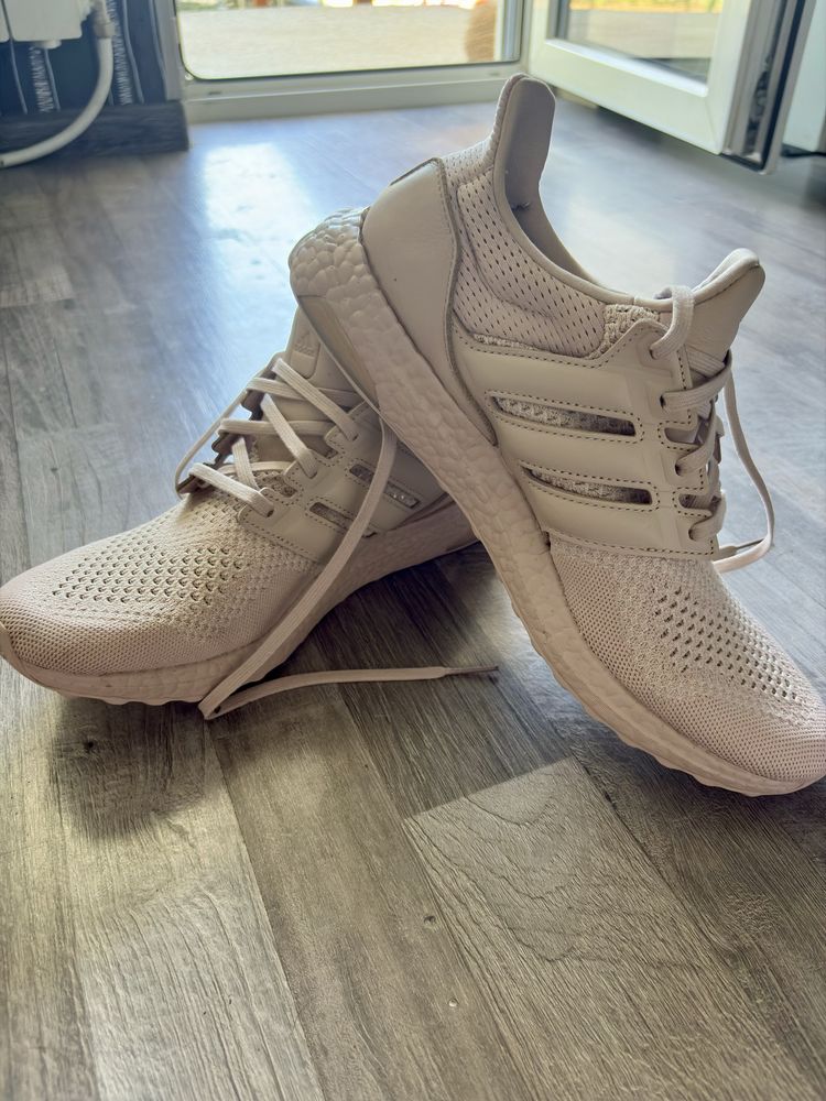 Adidas Ultraboost обувки