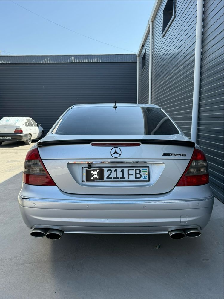 Mercedes Benz W211 E240
