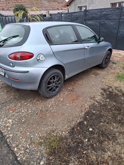 De vanzare alfa romeo