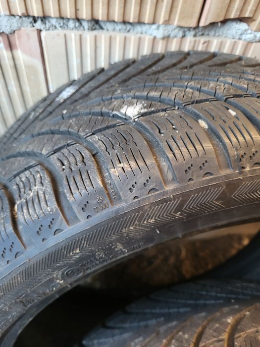 Vând anvelope de iarna 3 bucati