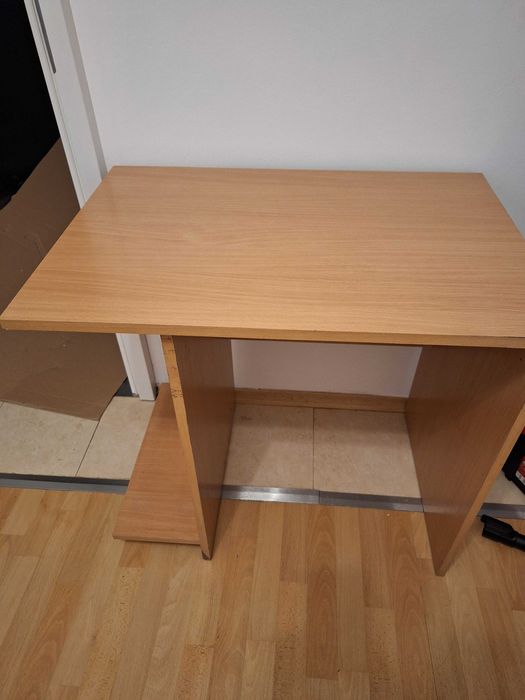 гардероб, скрин, бюро и закачалка