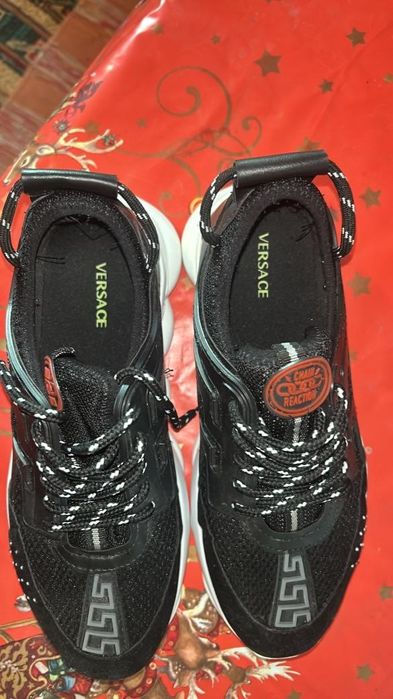 Versace chain reaction