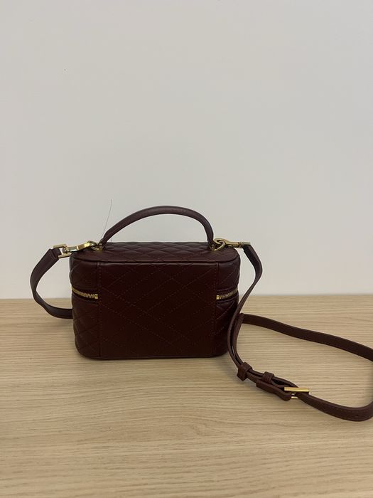 Чанта бордо на YSL vanity bag