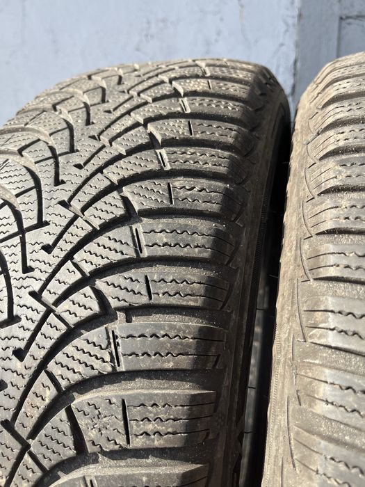 2 бр. зимни гуми 205/55/16 GoodYear 4,5 mm DOT 3720