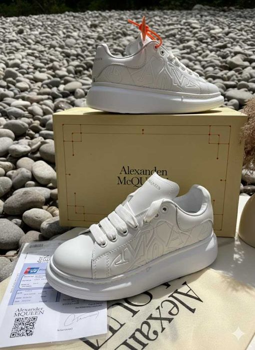 Alexander Mc Q u e e n White Full Box