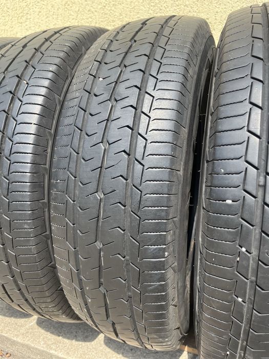 4 бр. гуми за бус 225/75/16C Toyo DOT 0223 5-5,5 mm