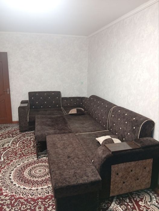 Продаётся уголок в хорошем состоянии