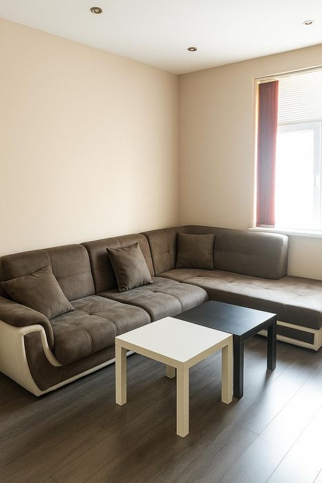 Двустаен апартамент под наем в Център