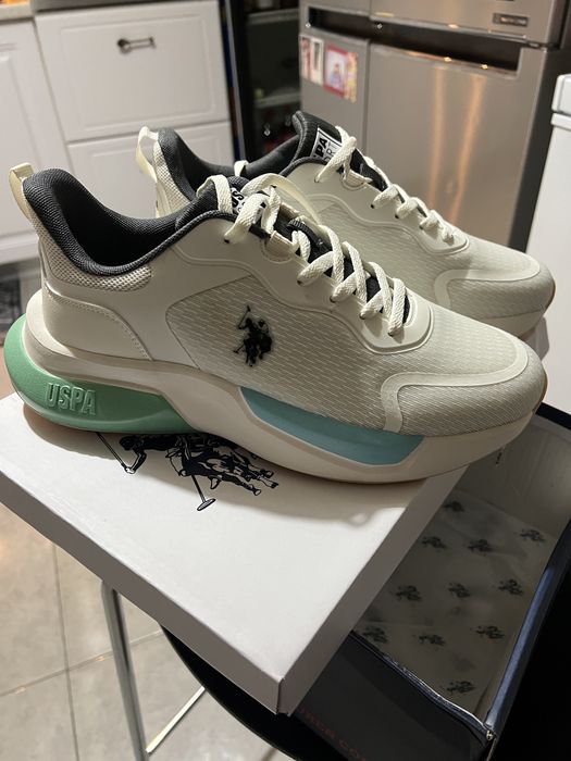 Adidasi sport Polo NOI