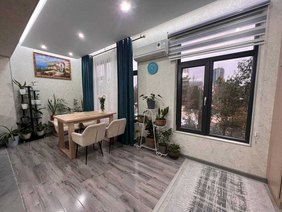 Срочно продам 3-х комнатную с ремонтом на Ц-6.Налоговая 3/3/4. Кирпич