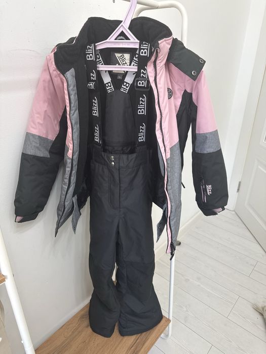 Зимний комбинезон на девочку в отличном состоянии