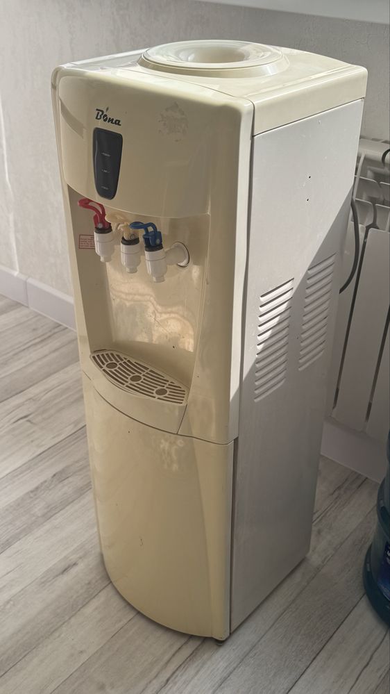 Продам кулер для воды Bona