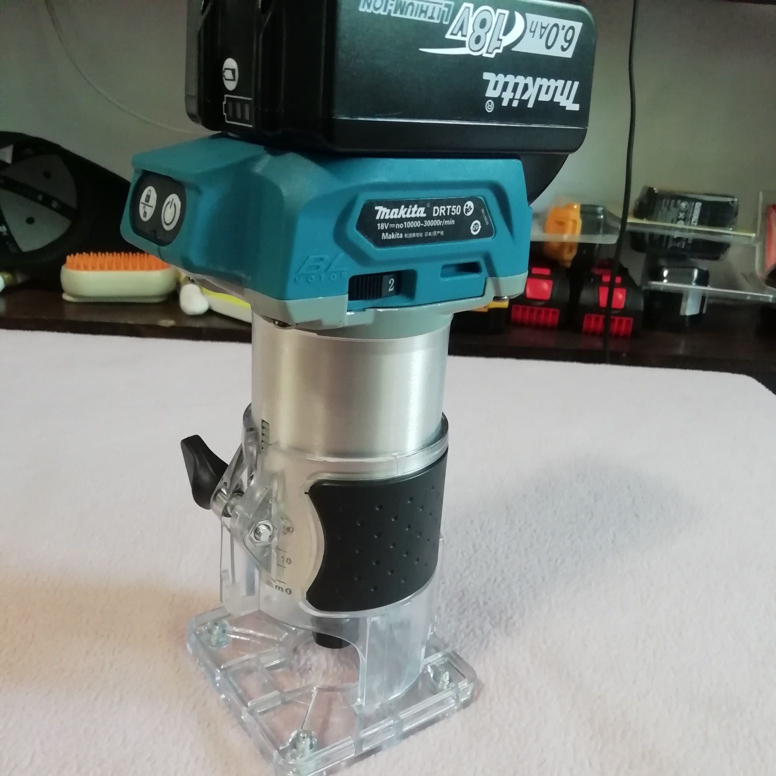 Freza Makita DRT50