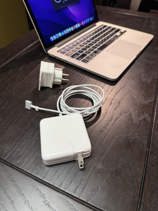MacBook Pro 13” (Early 2015, Retina дисплей)