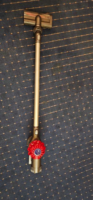 aspirator dyson 6     2 buc