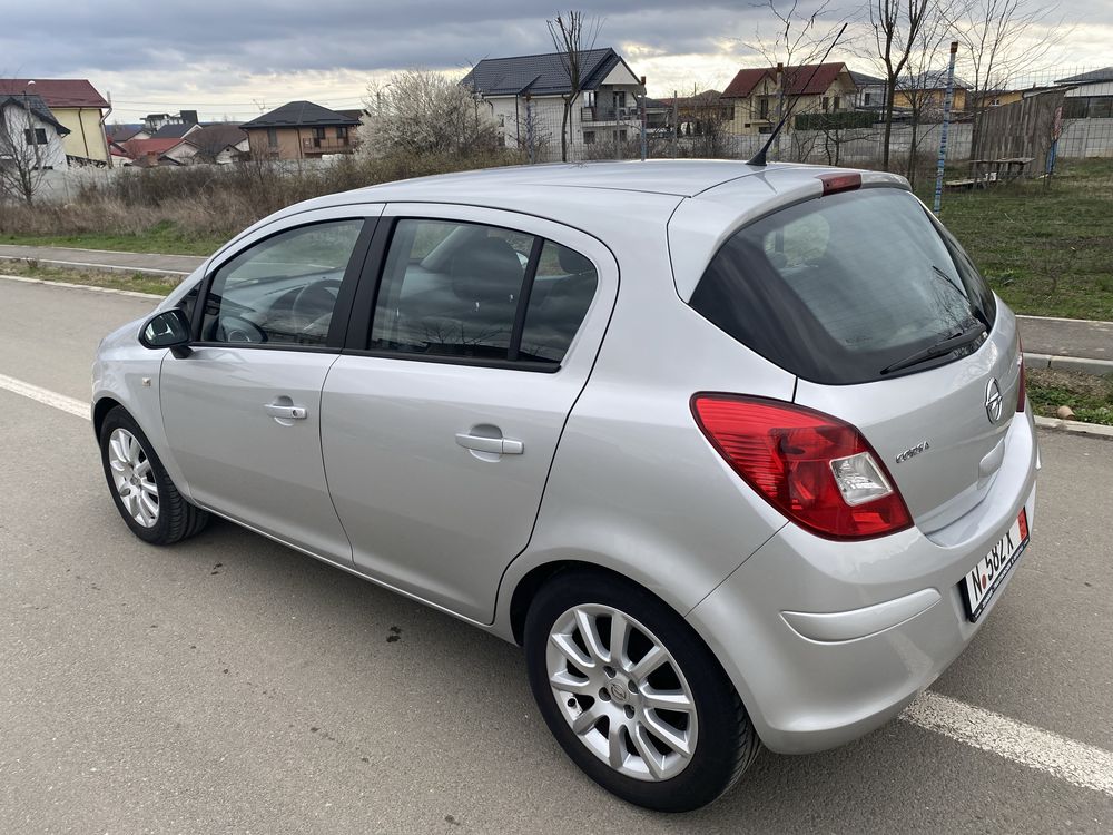 Opel Corsa facelift,2014,euro 5,stare perfecta