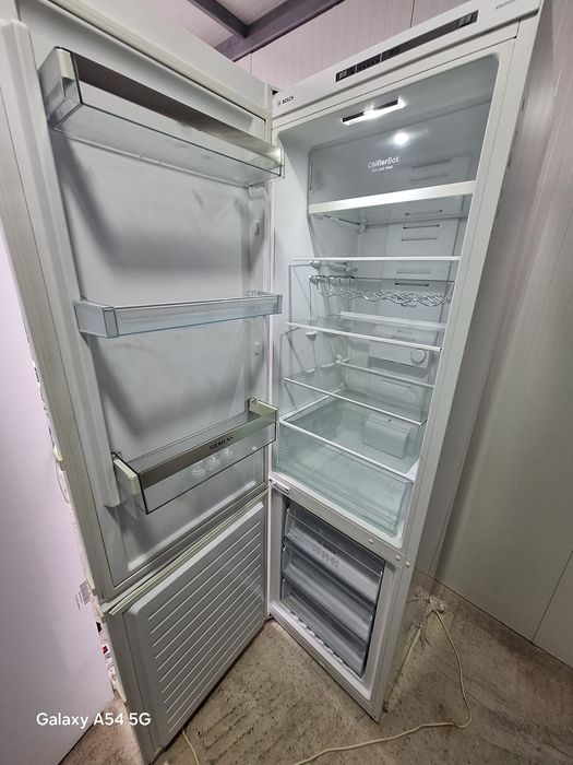 Frigider BOSCH 200cm