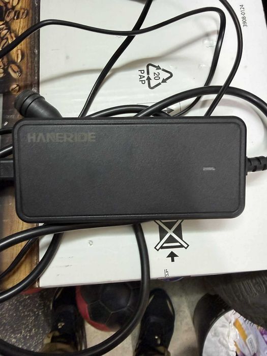 Зарядно 42V Li-Ion SPECIALIZED