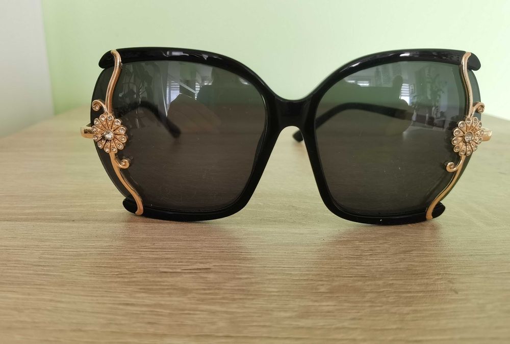 Дамски слънчеви очила