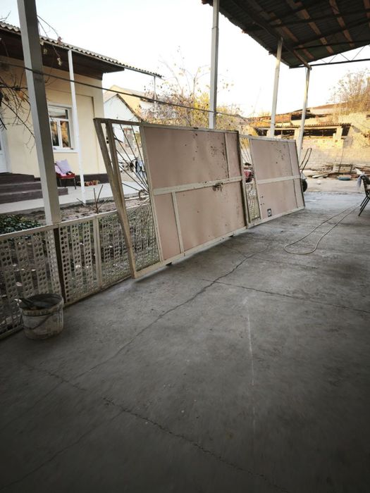 Дарвоза сотилади срочно