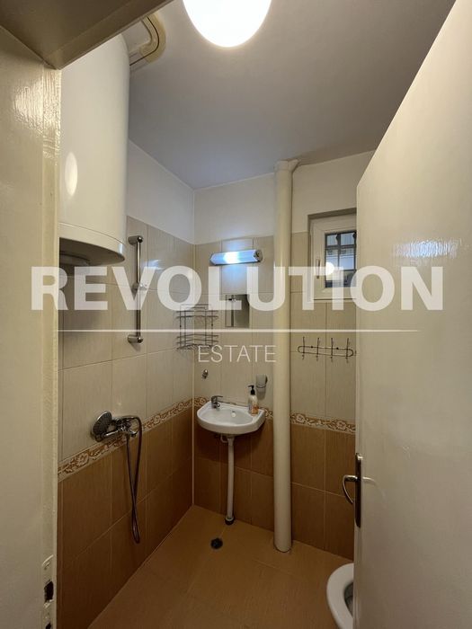 Дава се под наем Двустаен апартамент в Пловдив, Център - 65 кв.м за 375 € - Снимка #5