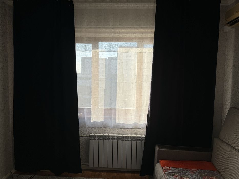 Продаю шторы(Темно-синий цвет)