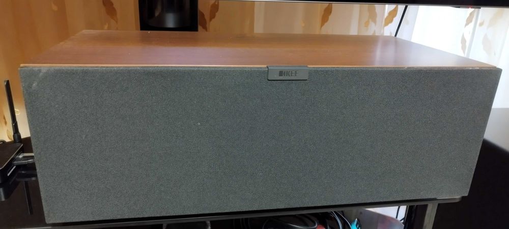 Kef Q6 meta (цвят орех)