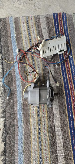 Електродвигател за пералня Ariston