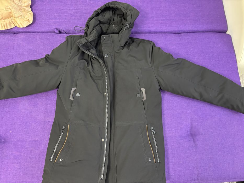 Продам зимню куртку