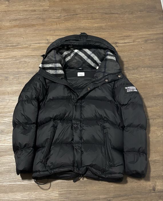 Geaca Burberry neagra