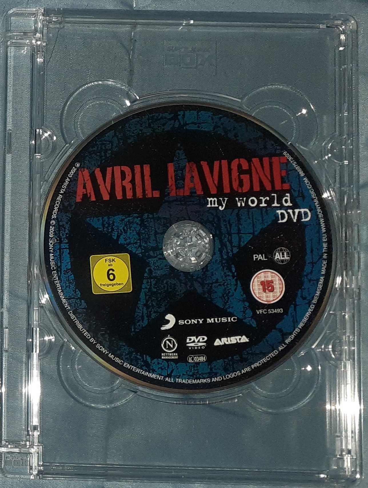 Avril Lavigne - My World (оригинален DVD диск)