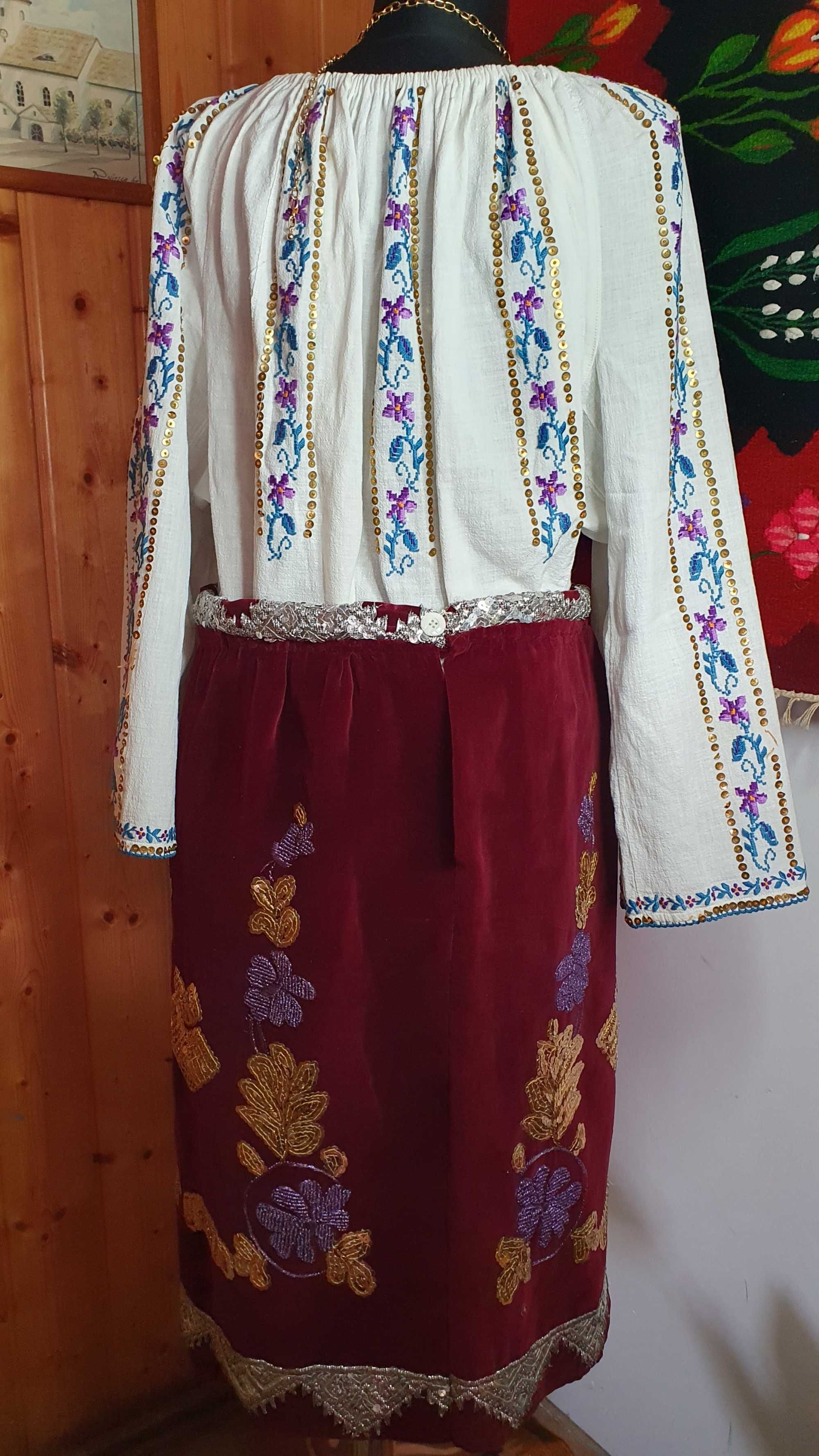 Fota/catrinta/vValnic/zadie/opreg pentru ie/costum popular