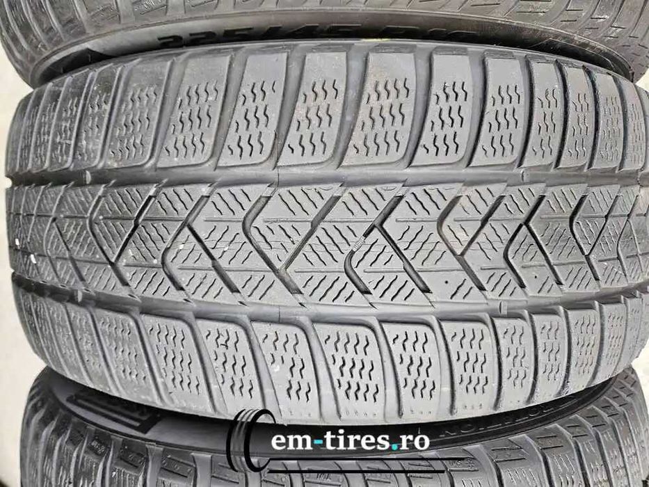 SET 4 Anvelope Iarna 225/45 R18 PIRELLI Sottozero 3 95H - Runflat