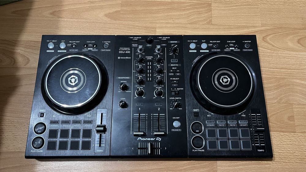 Продаю контроллер Pioneer DDJ 400