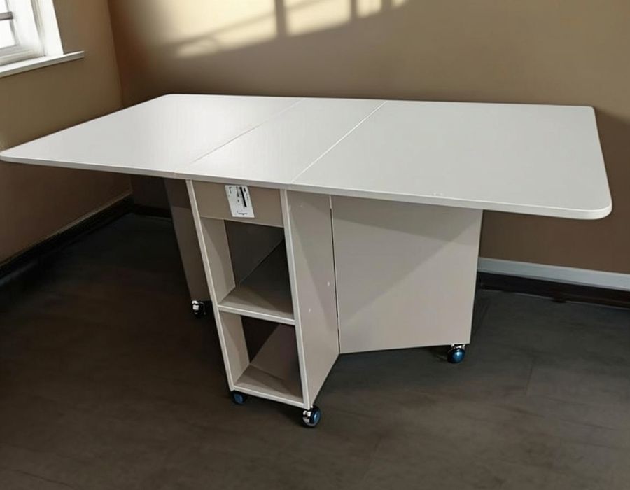 Продаётся раскладной стол