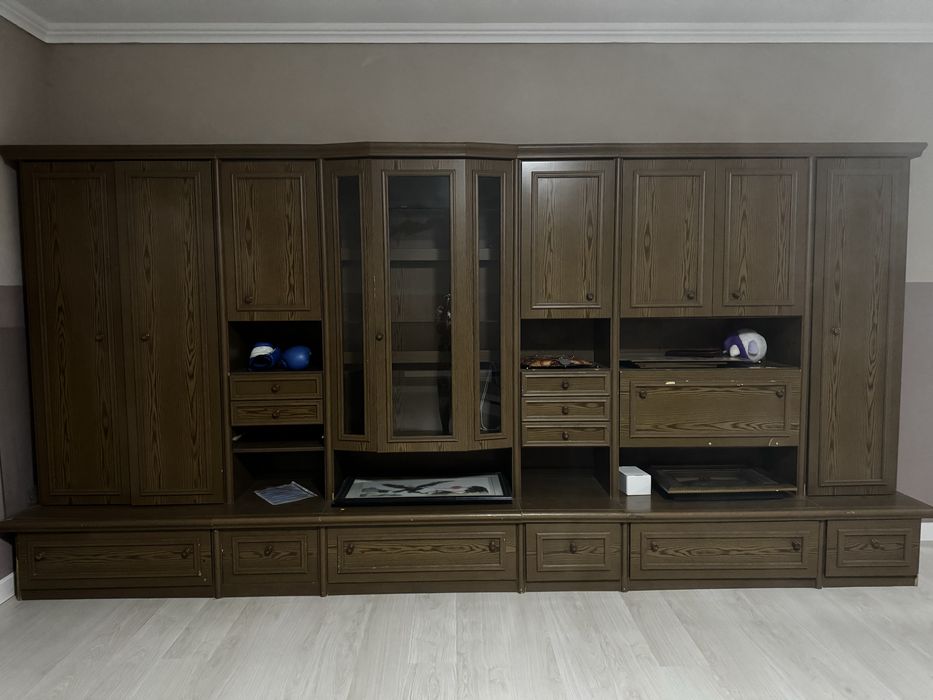 Шкаф сервант в гостинную