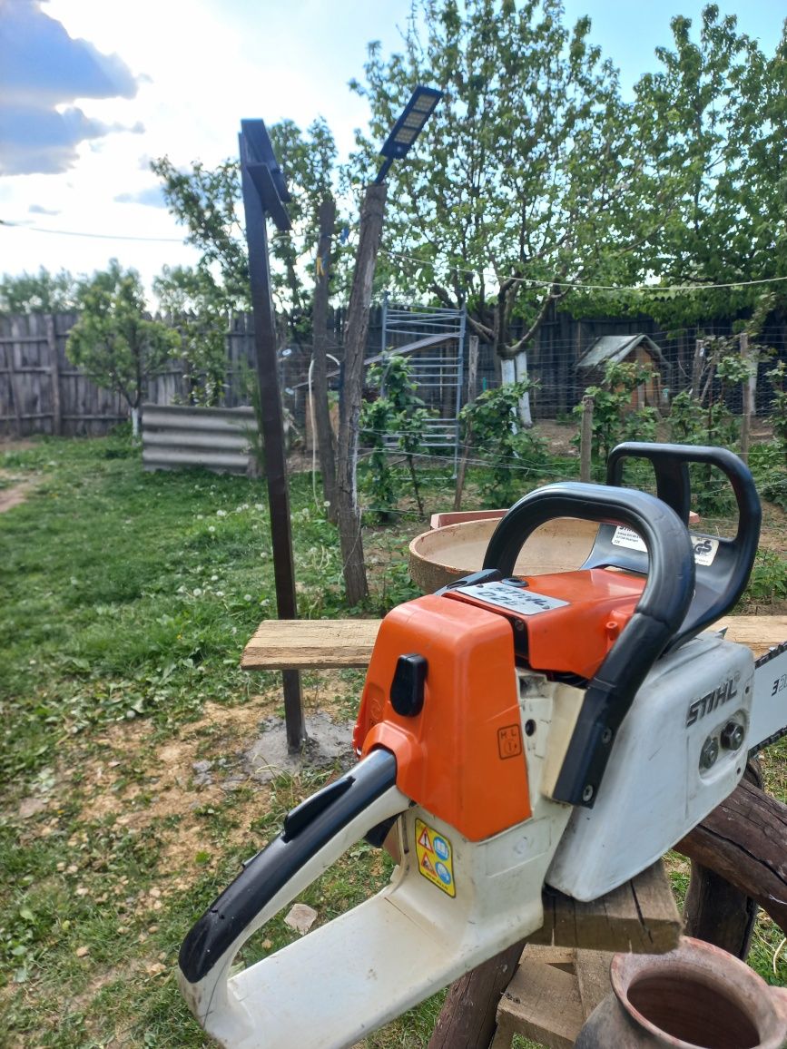 Vând Stihl MS 026/260