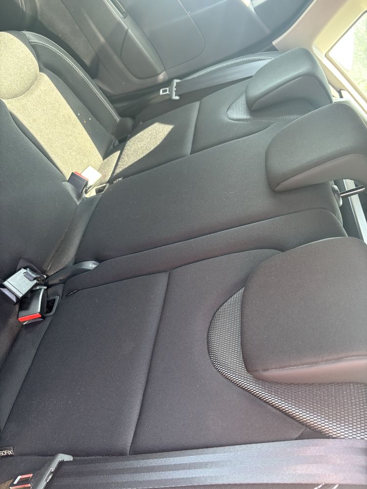 Vand banchete Renault Clio 4 cu centuri si isofix