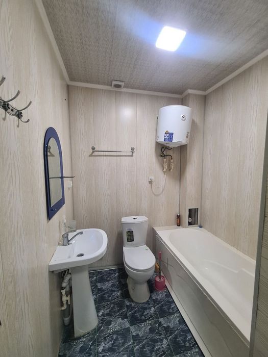 1 xonali kvartira sotiladi