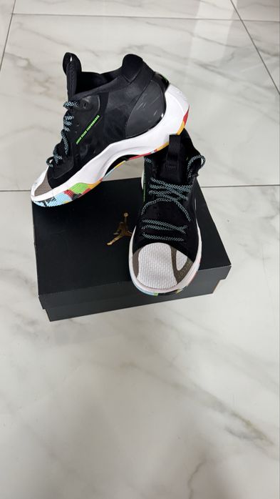 маратонки NIKE Air Jordan